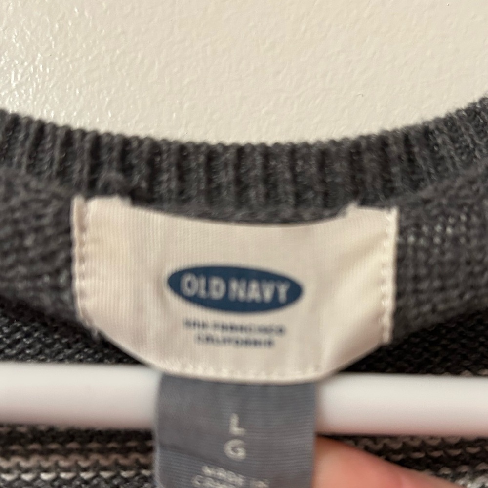 Old Navy Gray and White Knit Sweater - Picture 2 of 2